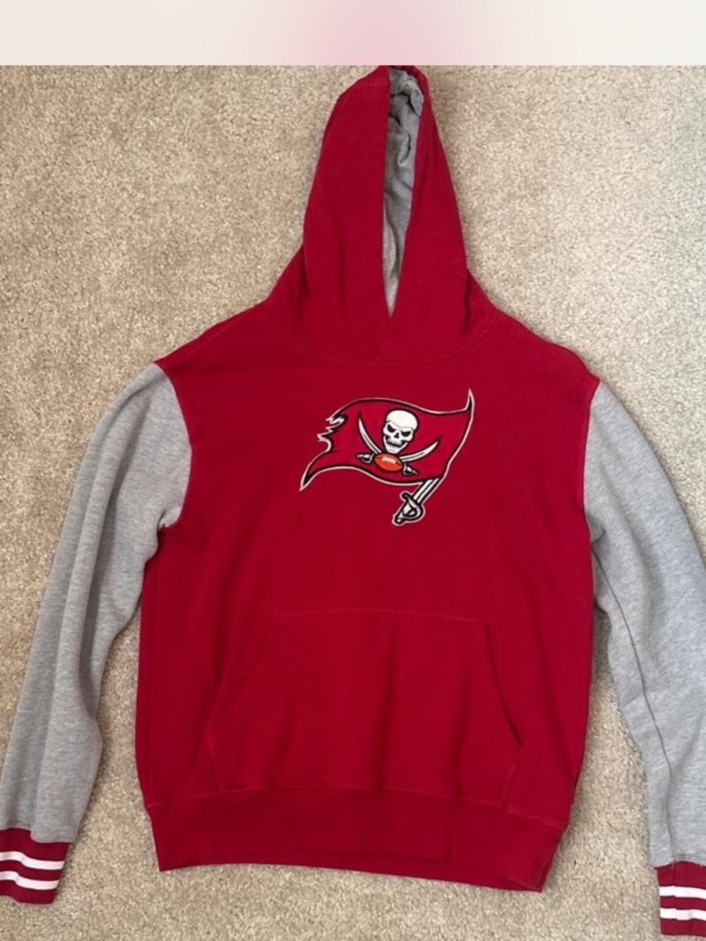 Tampa Bay Buccaneers NFL Pullover Hoodie - Size youth XL